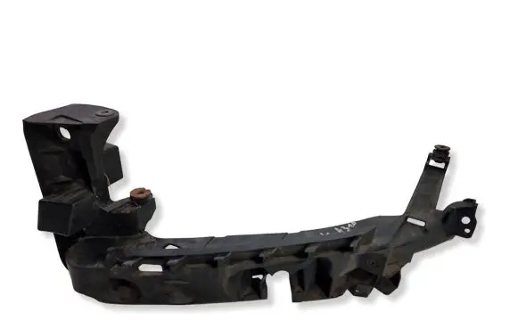 Audi A3 S3 8P Headlight/headlamp mounting bracket 8P0805607