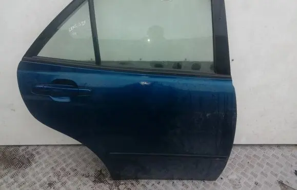 Lexus IS 200-300 Rear door