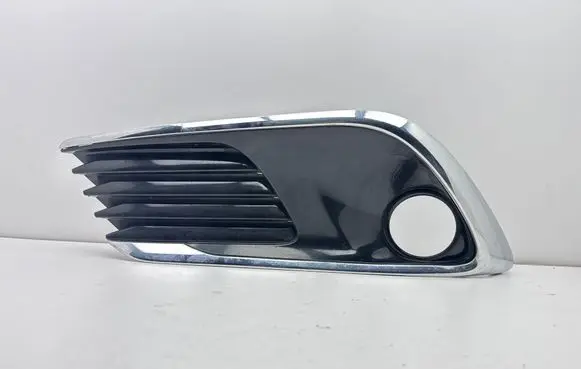 Toyota Auris E180 Front fog light trim/grill 5204002210