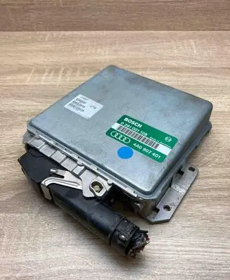 Audi 100 S4 C4 Engine control unit/module ECU 4A0907401 0281001128 WITHPLUG