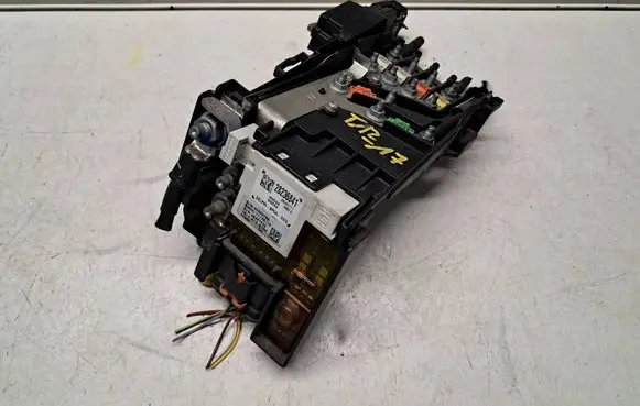 Peugeot RCZ Fuse box set 9677748380 28236841