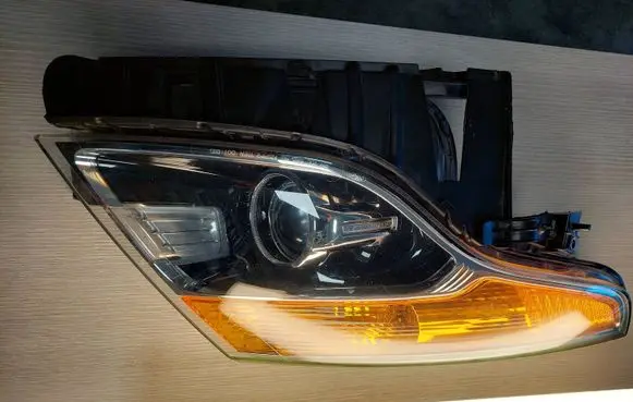 Ford Explorer Headlight/headlamp PPTD204 44ZH2045B