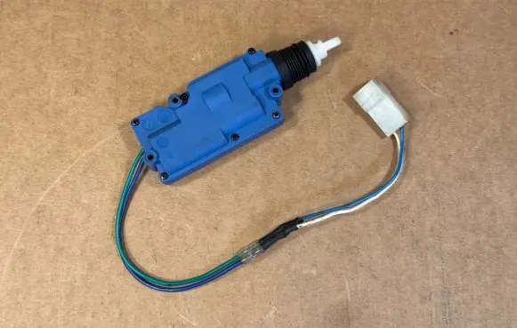 Mercedes-Benz G W461 W463 1st Gen Front door lock A0048202542