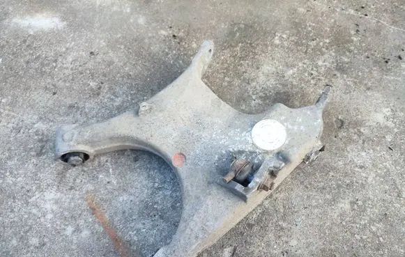 Rear upper control arm/wishbone
