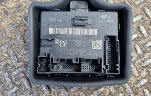 Audi Q3 F3 Door control unit/module 5Q0959593L 4G0907577