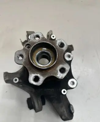 Rear wheel hub spindle/knuckle