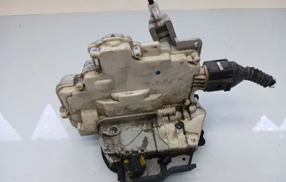 Audi A4 S4 B7 8E 8H Front door lock 8E1837016AA JA68E1837016AA