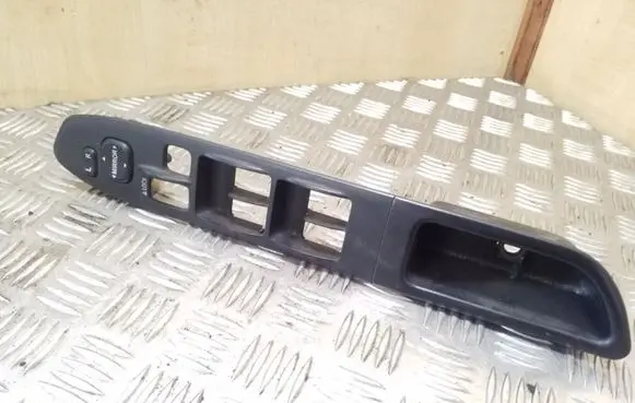 Subaru Forester SG Front door window switch trim 