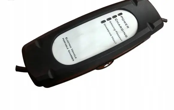 Mercedes-Benz E W213 Battery charger (optional) A0005835600