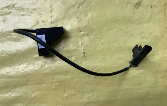 Mercedes-Benz B W245 Bonnet alarm switch sensor 1698700058 20474902
