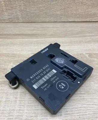 Mercedes-Benz E W211 Door control unit/module 2118201526 356805