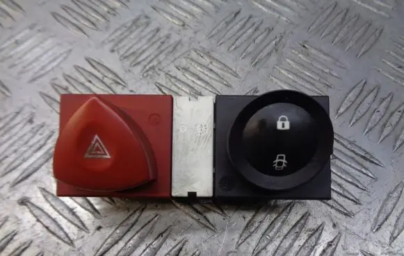 Renault Megane II Hazard light switch 8200095493