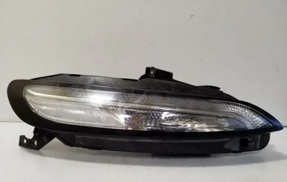 Jeep Cherokee Headlight/headlamp 68157104AO F00HTC501021
