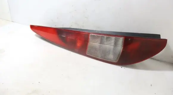 Ford Mondeo Mk III Rear/tail lights