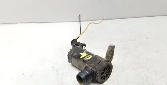 Volvo XC90 Windscreen/windshield washer pump