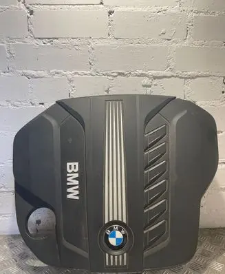 BMW X5 E70 Engine cover (trim) 7811025