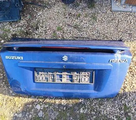Suzuki Forenza Tailgate/trunk/boot lid 