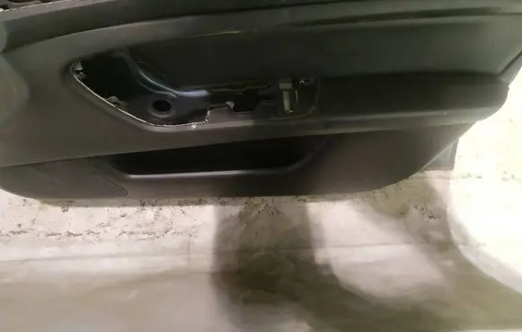 Front door card panel trim