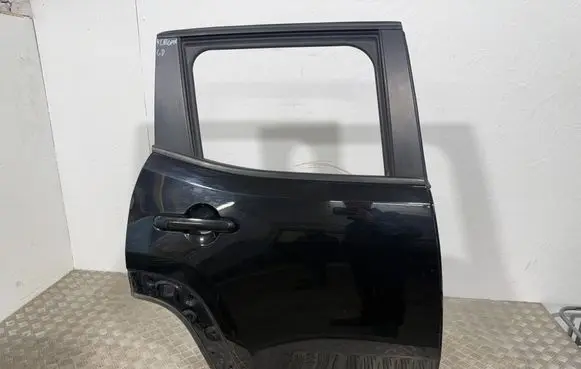 Jeep Renegade Rear door 