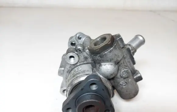 Audi A4 S4 B7 8E 8H Power steering pump 8E0145155N