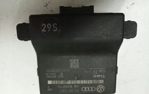 Volkswagen Touran I Gateway control module 1K0907530E