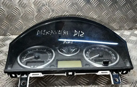 Land Rover Discovery 3 - LR3 Speedometer (instrument cluster) YAC500047