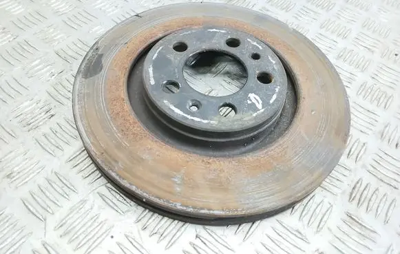 Volkswagen Golf IV Front brake disc