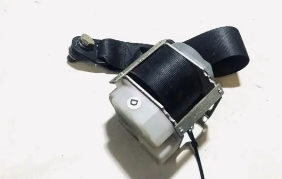 Alfa Romeo 147 Rear seatbelt 313026431