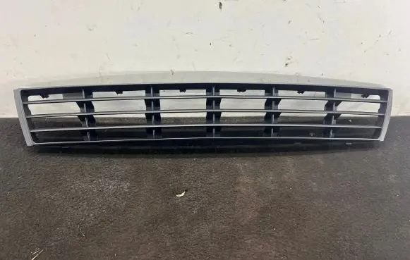Audi A4 S4 B5 8D Front bumper lower grill 8D0807683AA
