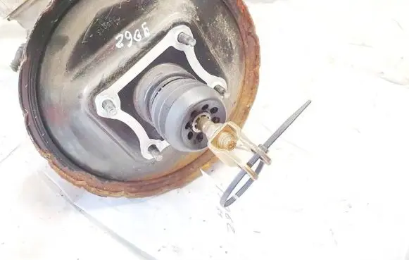 Mitsubishi Carisma Brake booster 0204024427
