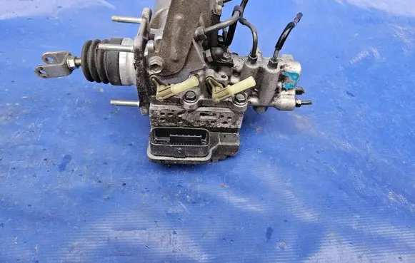 Toyota Prius (XW30) ABS Pump 47210-47340