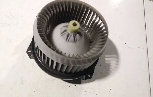 Toyota Auris 150 Heater fan/blower 2727008043 272700-8043