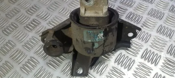 Opel Insignia A Engine mount bracket