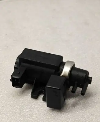 BMW 3 E46 Turbo solenoid valve 72279600 2247906 02T170
