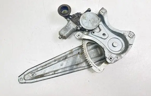Toyota Auris 150 Rear door window regulator with motor 857200D120 973581100