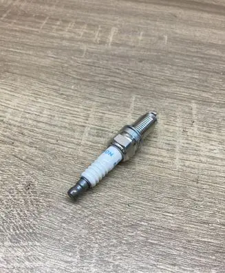 Fiat 500X Spark plug 55259565
