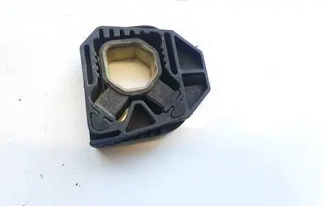 Volkswagen Jetta V Radiator mount bracket 1K0121367C