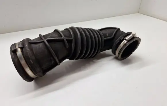 Air intake hose/pipe