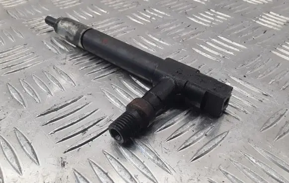 Mazda 626 Fuel injector
