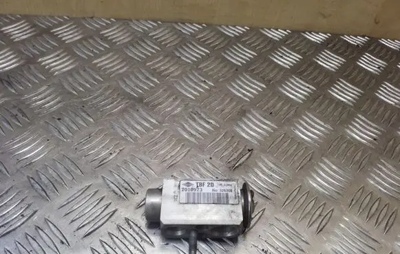 Volvo S80 Air conditioning (A/C) expansion valve 