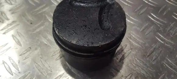 Piston