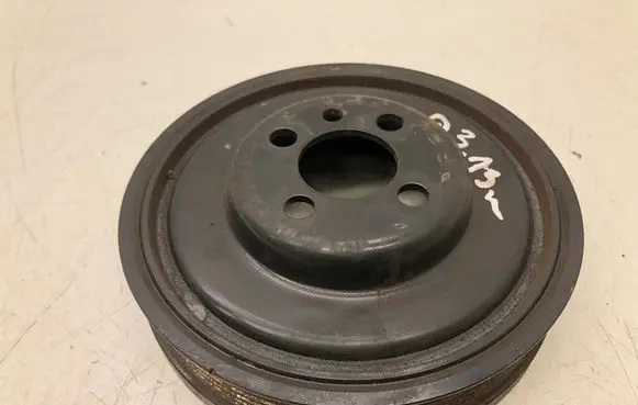 Audi Q3 8U Crankshaft pulley