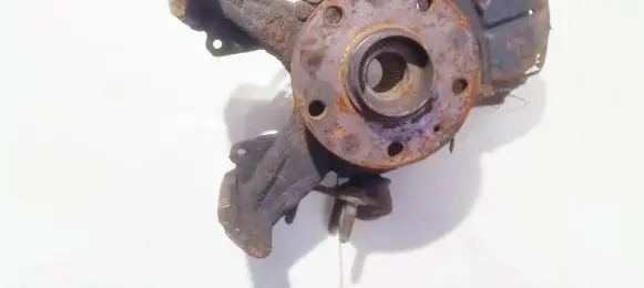 Skoda Octavia Mk2 (1Z) Front wheel hub
