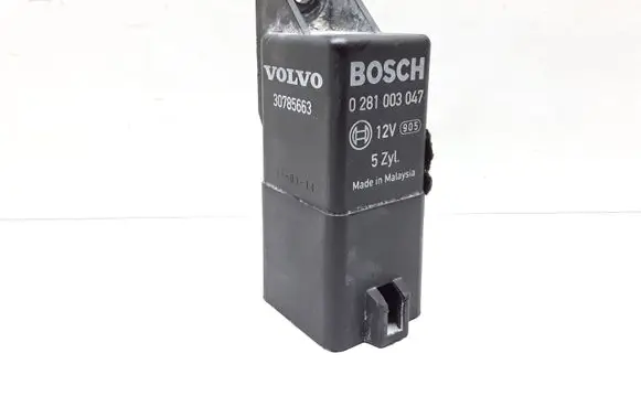 Volvo V60 Glow plug pre-heat relay 30785663 0281003047