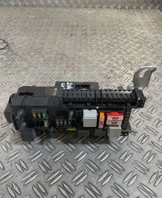 Mercedes-Benz C W204 SAM control unit 2049060105