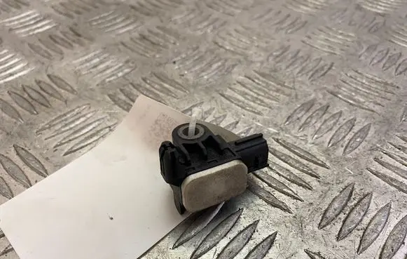 Mitsubishi Outlander Airbag deployment crash/impact sensor 8651A165