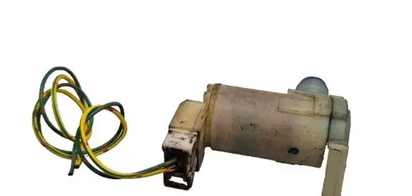 Nissan X-Trail T30 Windscreen/windshield washer pump 2224624A
