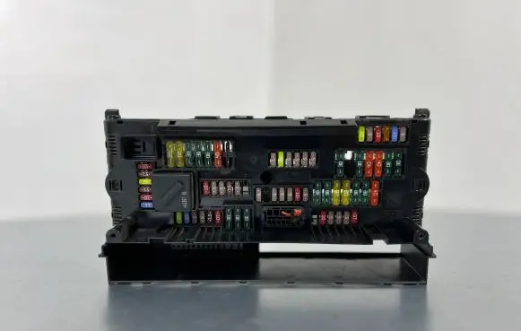 BMW 5 GT F07 Fuse module 9252815 1703344