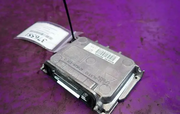 Opel Vectra C Voltage converter/converter module 89034934