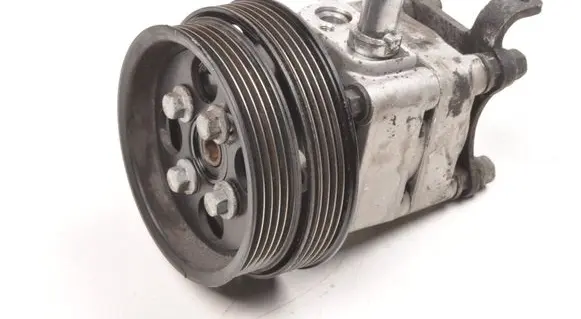 Volvo V70 Power steering pump